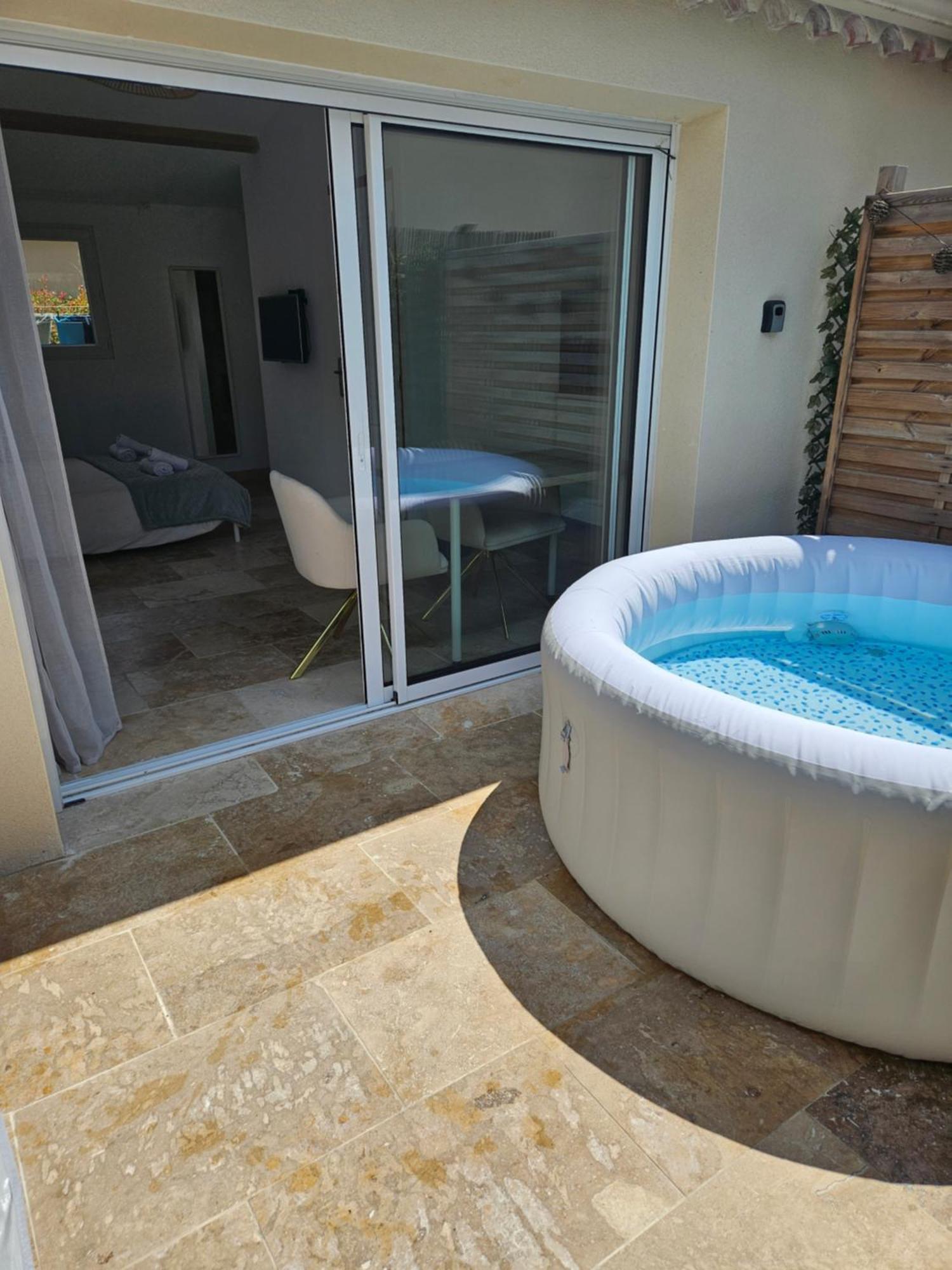 Havre De Paix Climatise Vers Gordes - Spa & Nature Beaumettes Extérieur photo